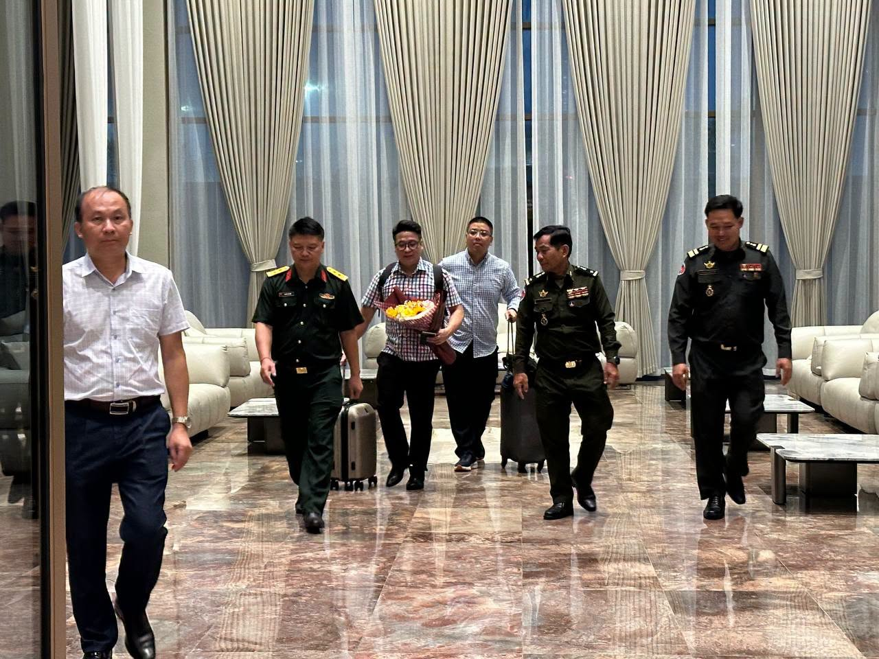 カンボジア、ASEAN監視団にベトナム将校を迎え ceasefire 監視を継続