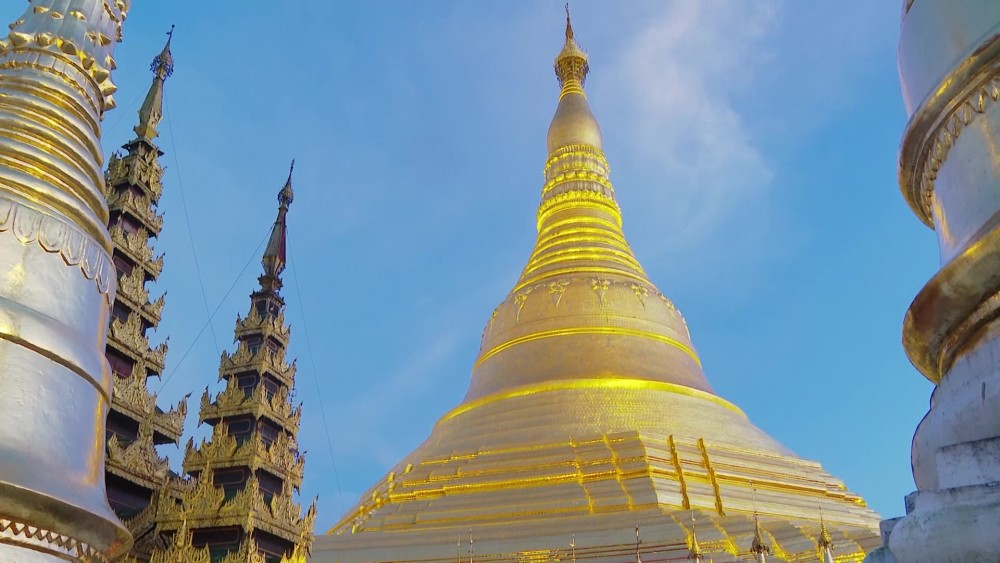 ティンギョット光の祭典、宗教行事とMSME見本市開催