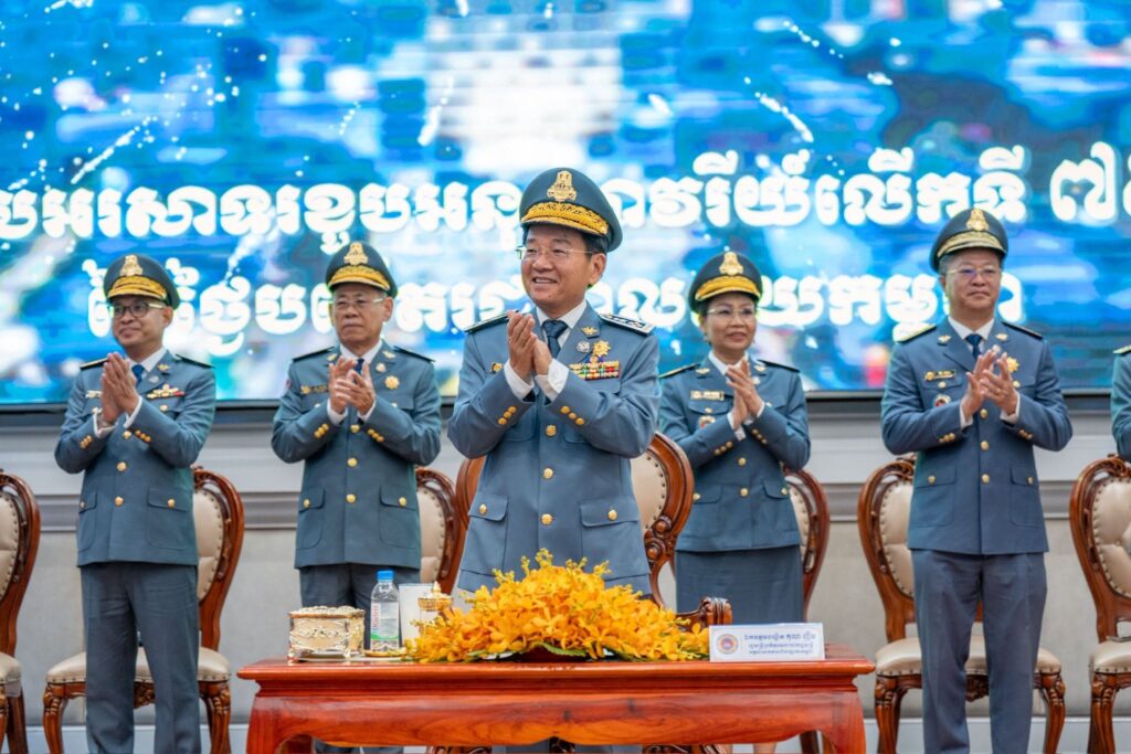 カンボジア税関75周年:歳入大幅増で近代化を祝う