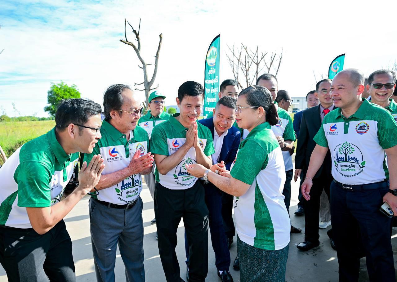 Cambodia Promotes Greening in Svay Rieng: Tree Planting for Sustainable SEZ Development and Environmental Protection