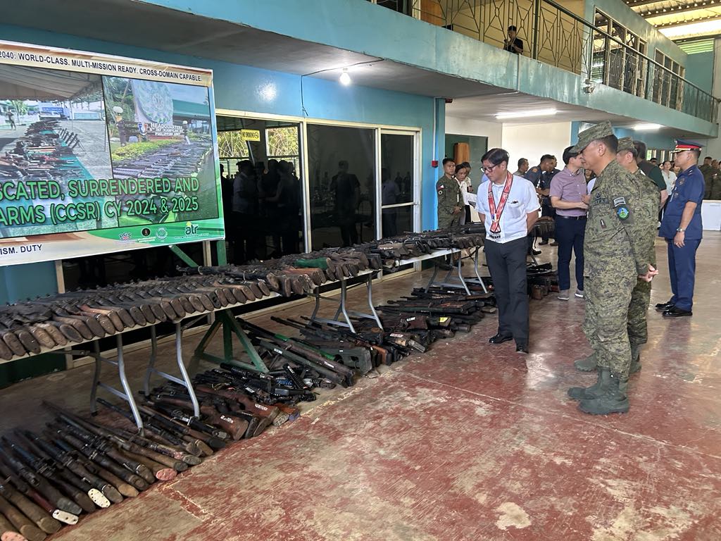 フィリピン軍、テロ組織の報復攻撃と大統領訪問中止の関連を否定