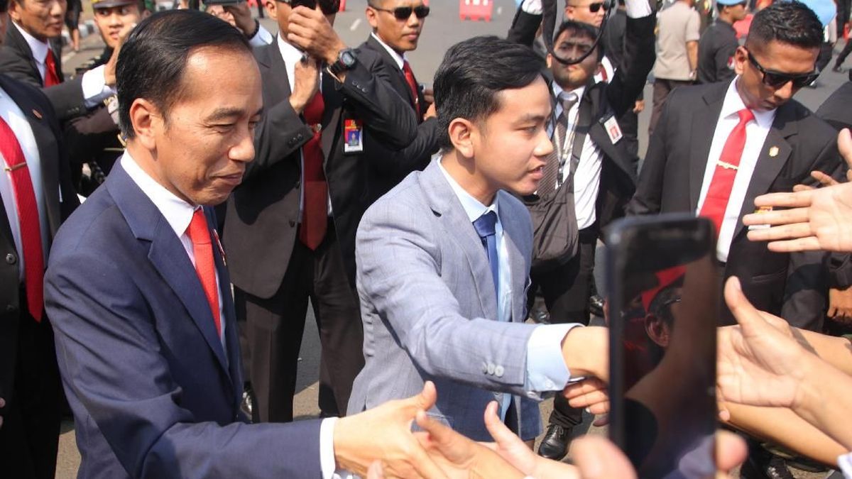 Jokowi Details Gibran's Education Amidst Vice Presidential Candidacy Lawsuit