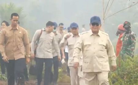 President Prabowo Inspects Forest Fire Site in Kubu Raya, Orders Swift Response