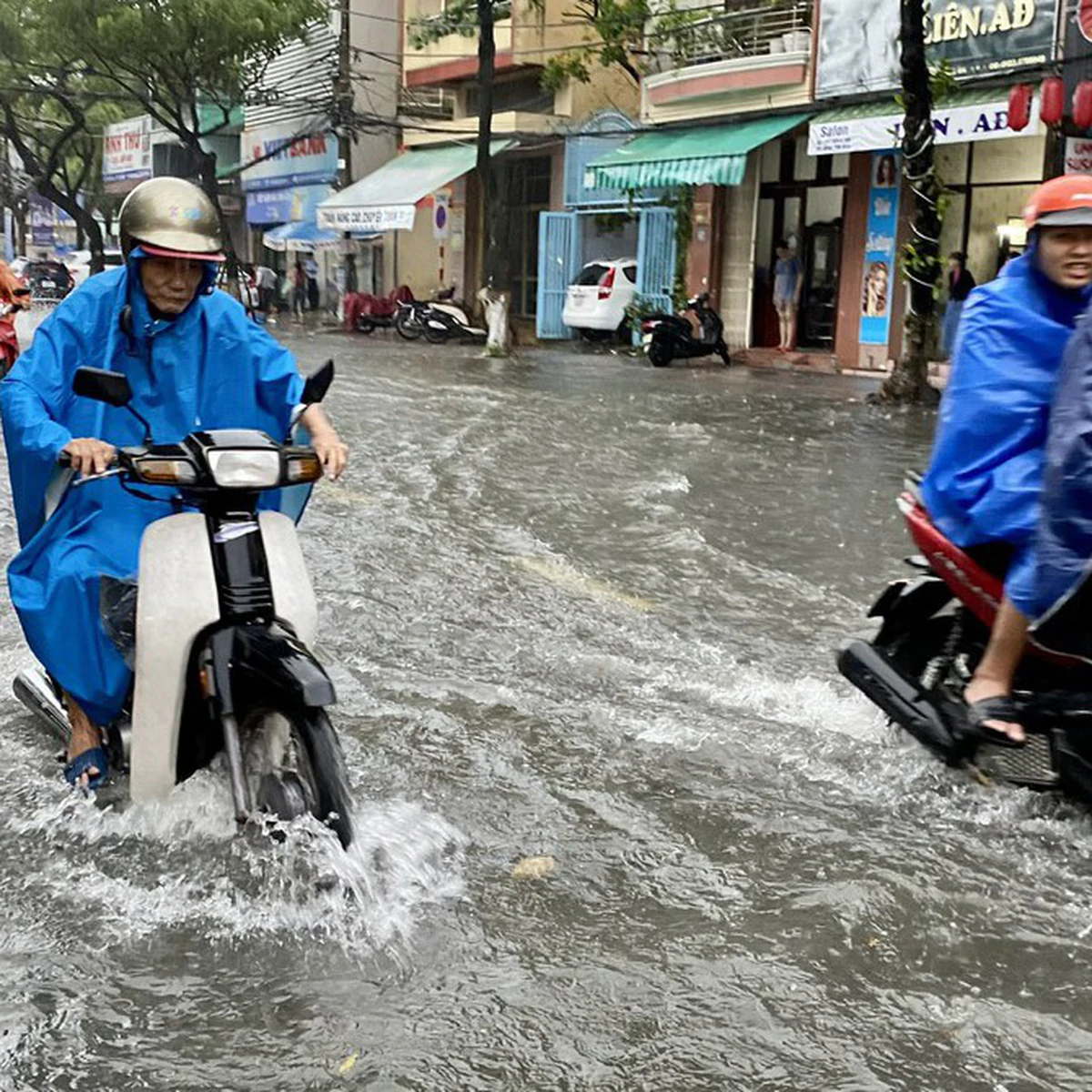 ベトナム中部、大雨警報発令:インフラへの影響と住民生活への懸念