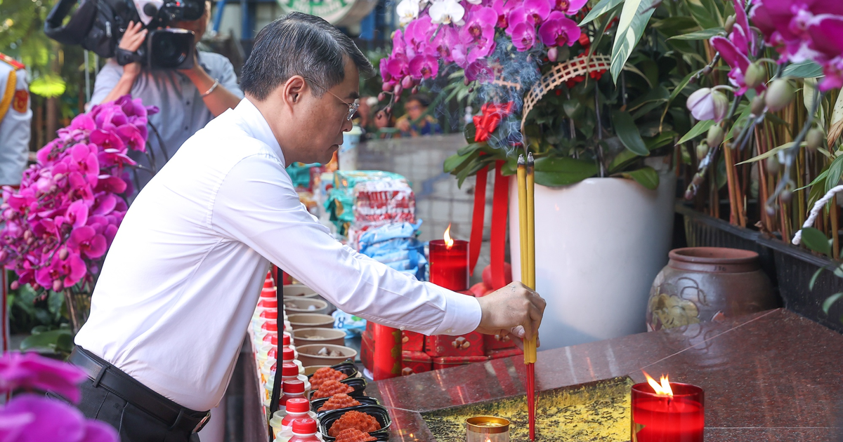 Ho Chi Minh City Holds Memorial Service for 731 Fallen Soldiers