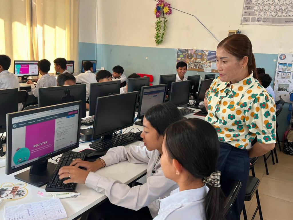 Cambodia Encourages Schools to Implement Game Development Education Programs with UNICEF