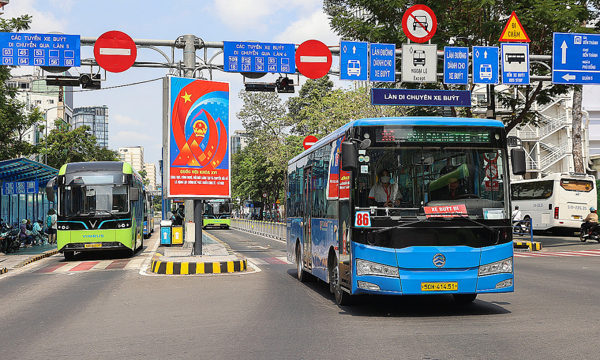 Ho Chi Minh City Proposes Pilot of On-Demand Mini-Buses