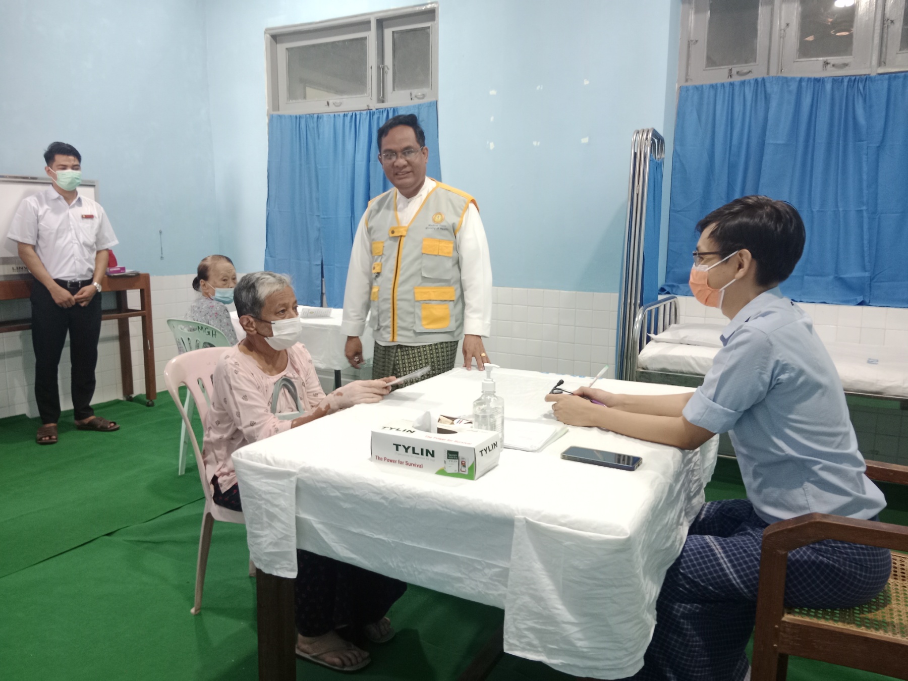 The Yangon Region Public Health and Medical Services Department will expand the number of urban health centers in Yangon Region to 60 as part of a seven-point public healthcare program to be implemented within 100 days. The healthcare program will mainly focus on maternal care services, vaccination programs and prevention of non-communicable diseases, according to officials. Authorities also said the 100-day heAlthcare plan will include surgeries for children with cleft lip and palate, ear and nose conditions, while cataract patients will receive continuous treatment through cooperation between international eye specialists and charity hospitals. Officials stated that the program is aimed at improving access to healthcare services and strengthening public health support across Yangon Region. — ASH/KZL