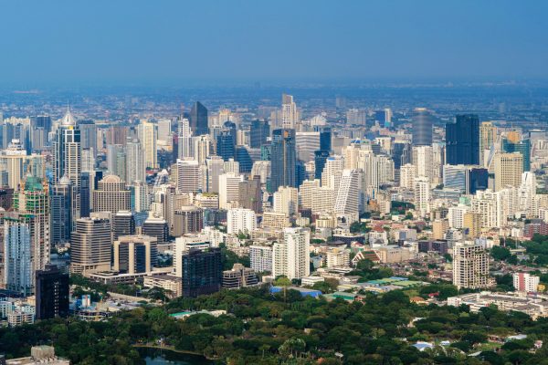タイ経済、2026年の回復シナリオに暗雲 インドネシアなど後塵拝す