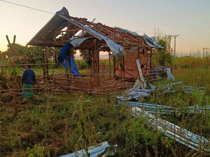 ミャンマー軍がカニ郡区で住宅を略奪・放火、1万5000人が避難
