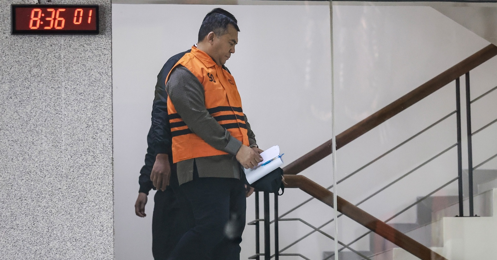KPK Probes Alleged Fund Transfers to Silmy Karim's Doctoral Supervisor