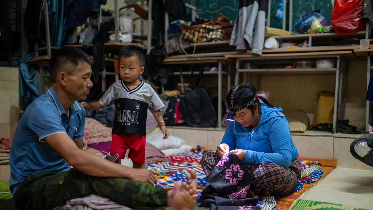 800 Displaced by Floods in Northern Vietnam Find Shelter in Schools