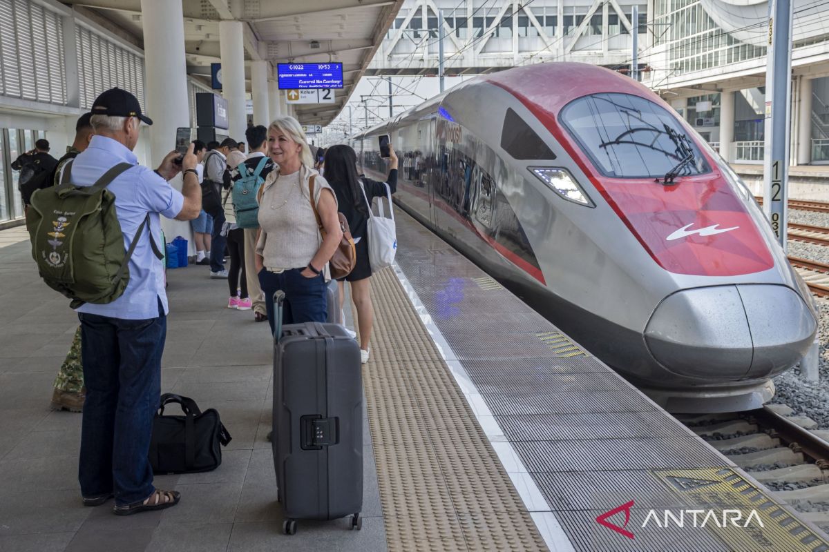 Indonesia Confirms Funds for High-Speed Rail Debt Obligations