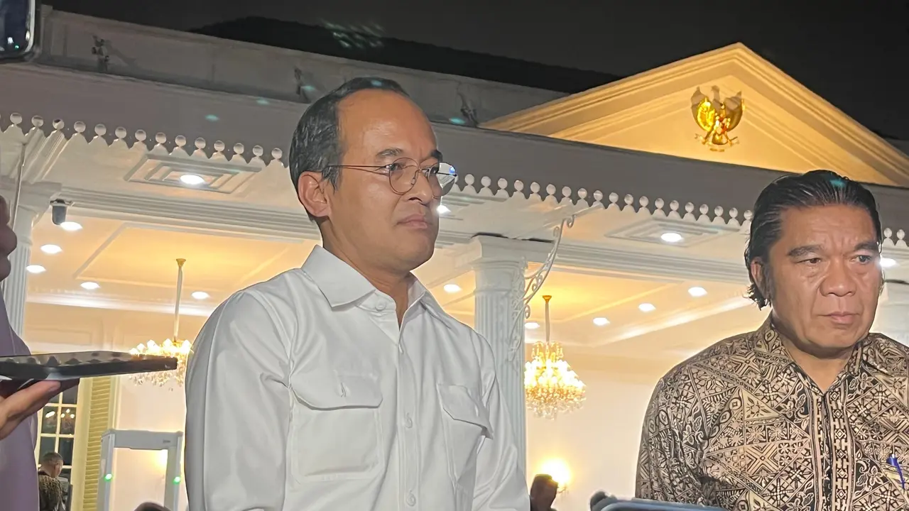 Gibran Notes 15 Student Demands, Promises to Convey to Prabowo