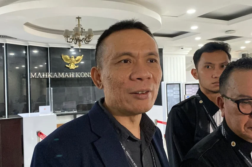 Rismon Sianipar Allows Denny Indrayana to Present Constitutional Court Ruling on Gibran's Diploma to Parliament