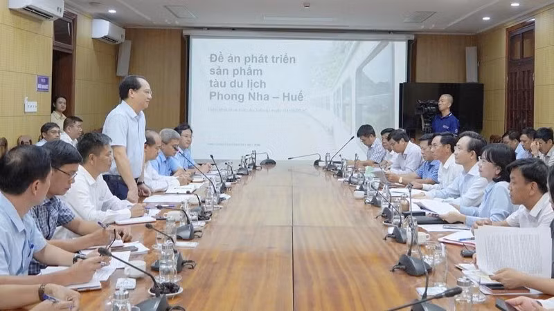 Vietnam Prepares to Launch Hue-Phong Nha Tourist Train Route