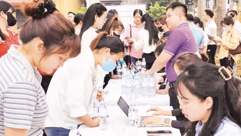 Vietnam Protects VND 319 Billion from Unemployment Insurance Fund Through Interconnected Data