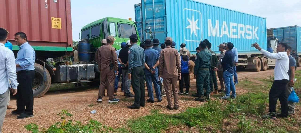 Cambodia Seizes 11 Container Trucks in Stung Treng, Suspected of Carrying Gold Mining Equipment