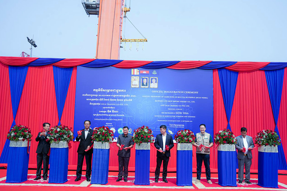 Cambodia Launches 10,000 Ton Rice Shipment by Sea to Boost Exports