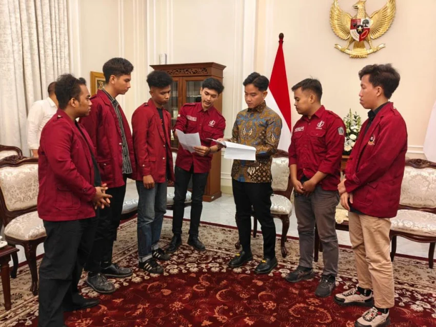 BEM Chairman Who Met Gibran Admits Receiving Rp20 Million, Deputy Minister of State Secretary: I'll Monitor First
