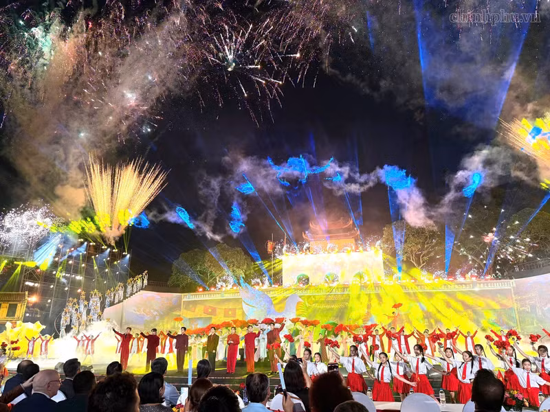 Hanoi to Stage Special Arts Program for Vietnam Culture Day