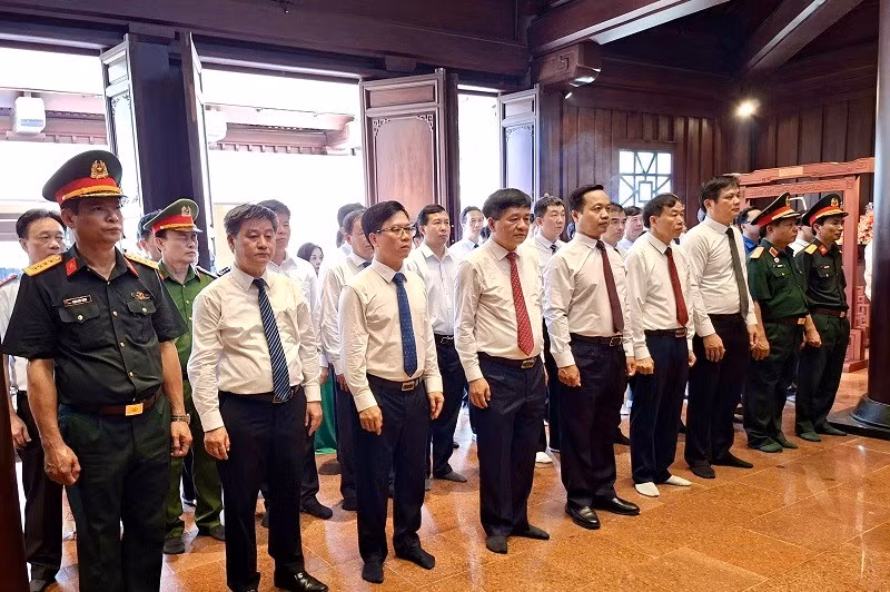 Dien Bien Province Honors Fallen Heroes on War Invalids and Martyrs' Day