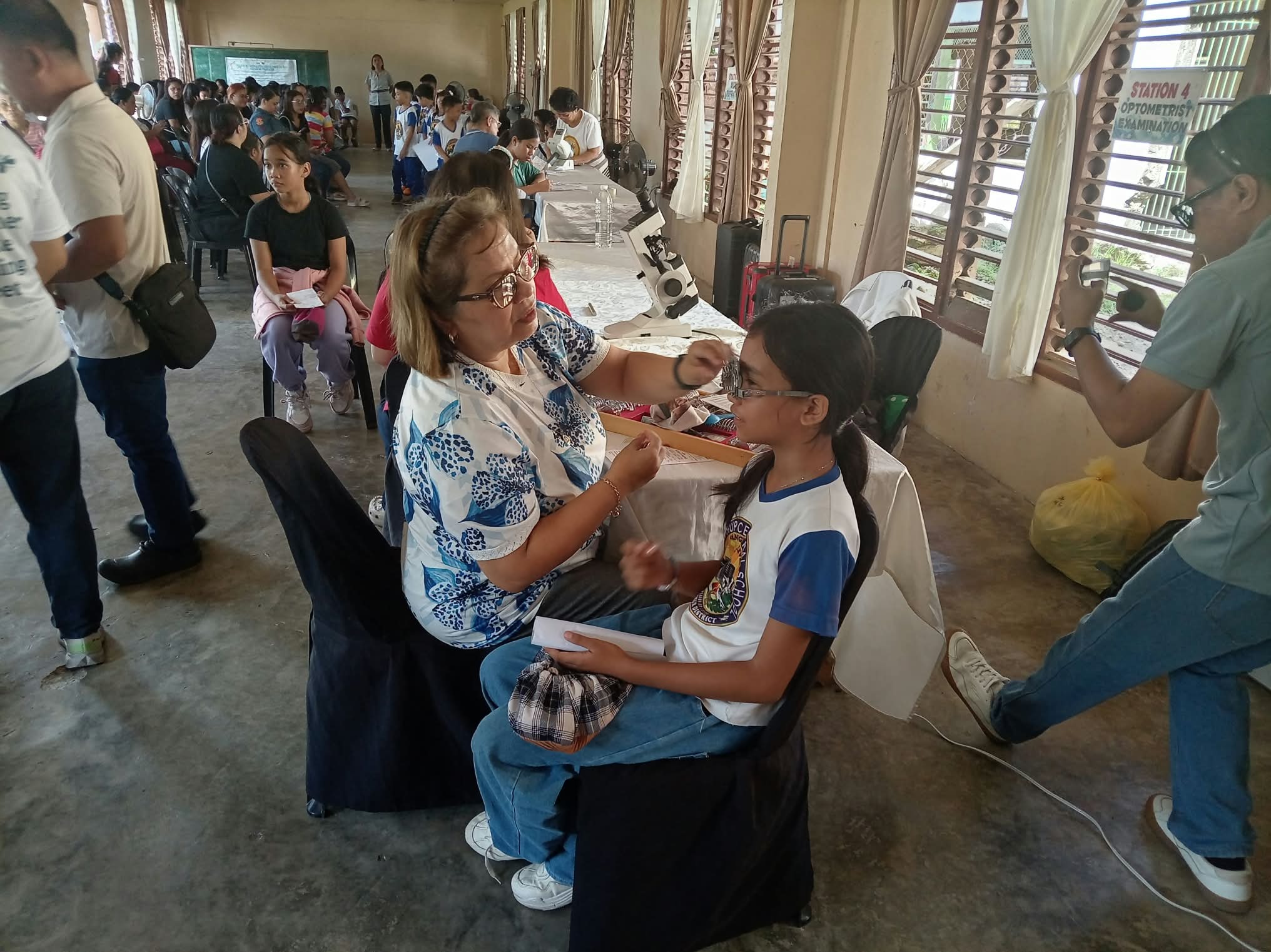 Over 580 Leyte students screened for free eyeglasses