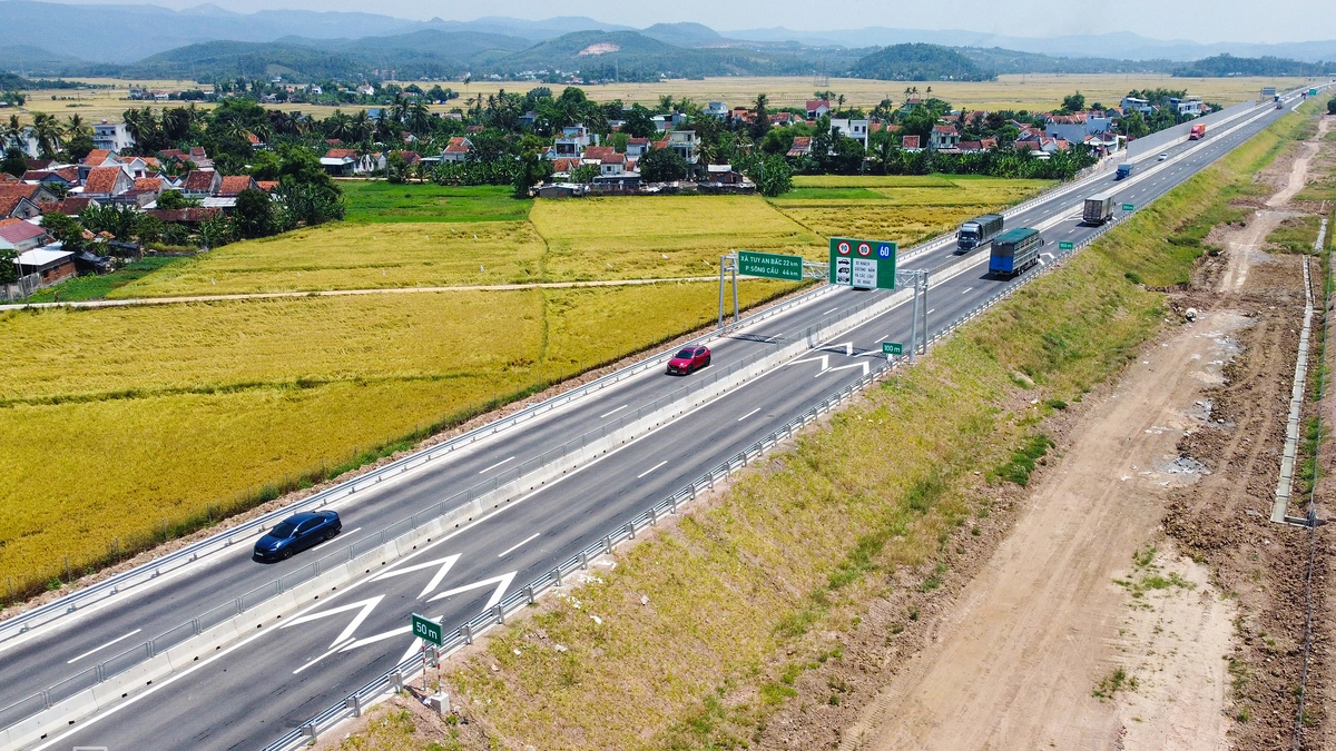 ベトナム、高速道路23kmを一時閉鎖 ITS設置工事で