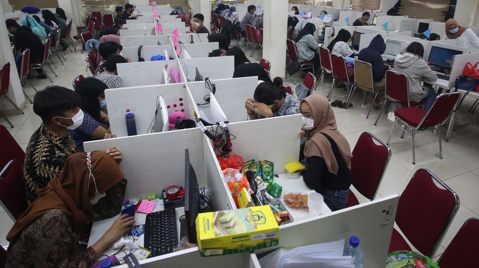 インドネシアの若年層、借金問題深刻化 OJKが注意喚起