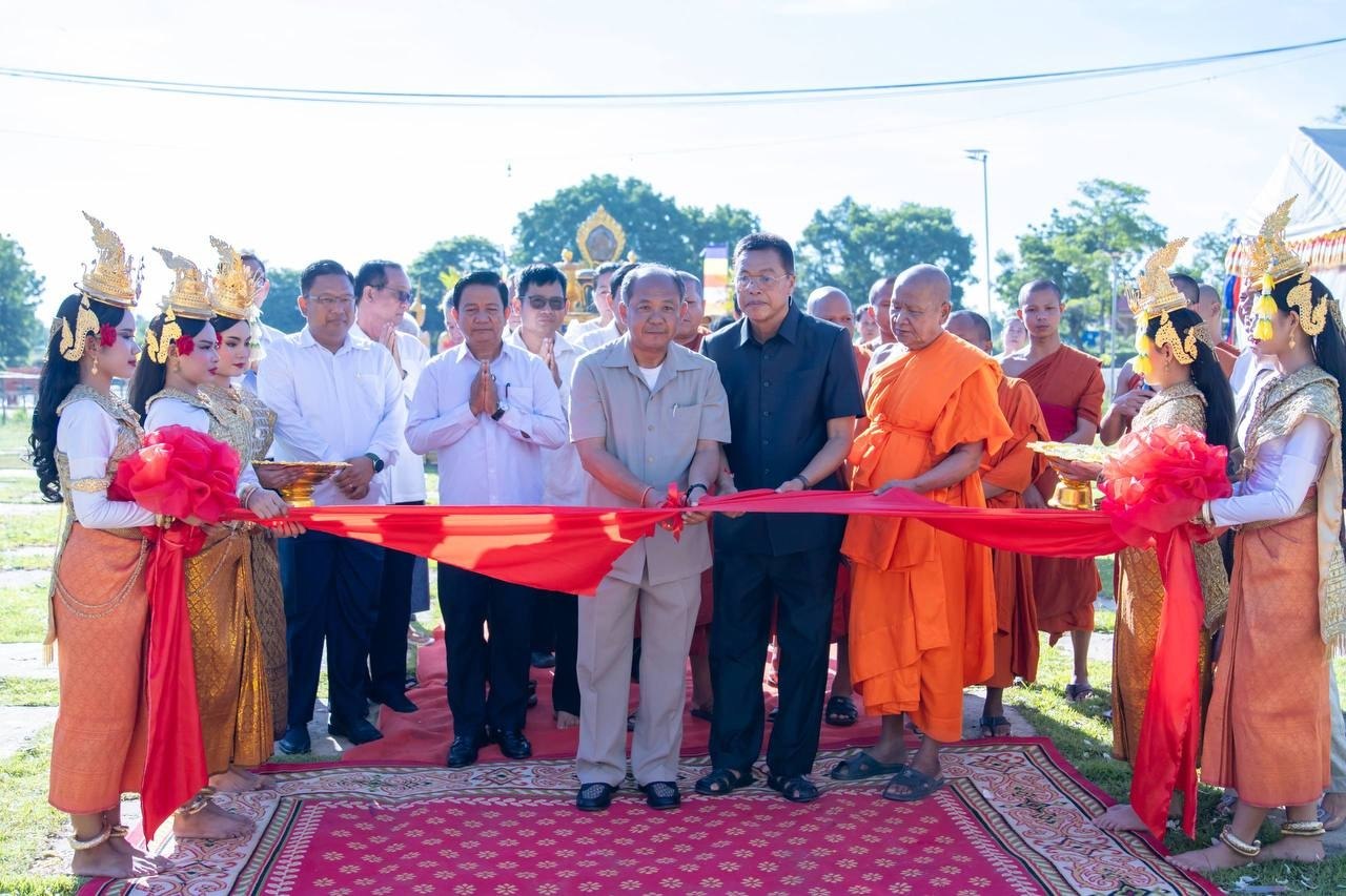 Banteay Meanchey Governor Urges Citizens to Uphold Traditions and Contribute to Society