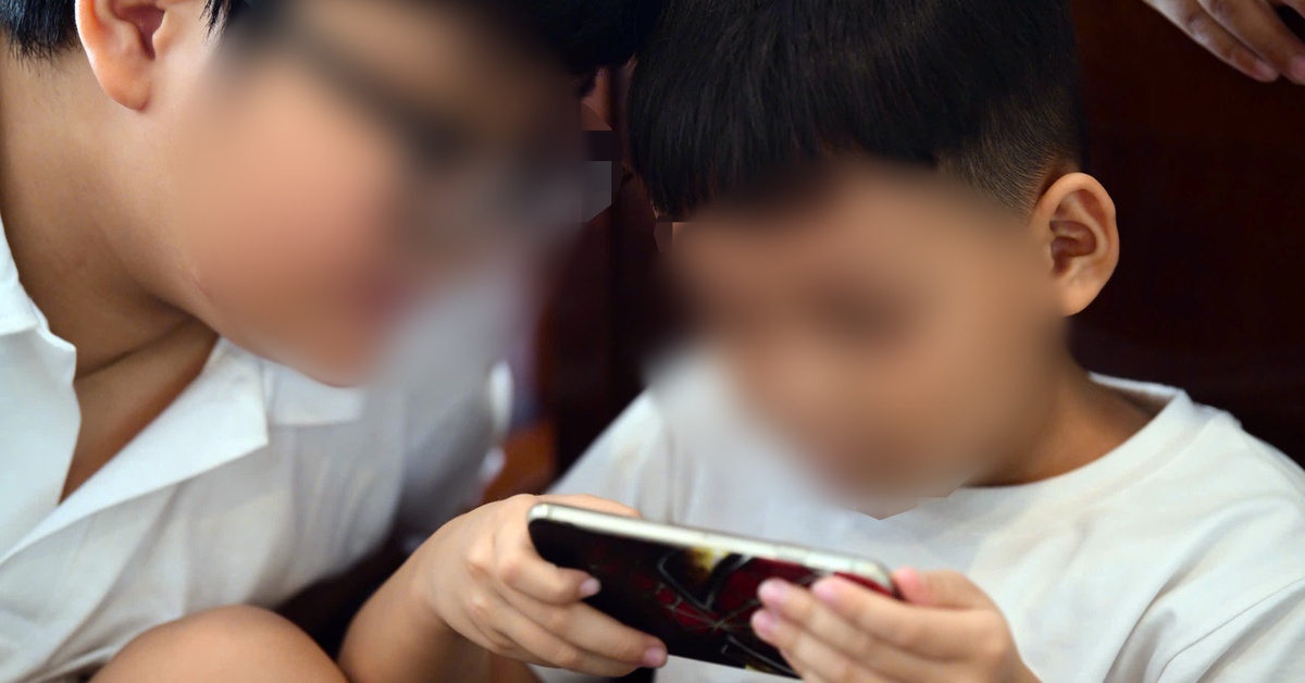 SNSが子供に与える負の影響:ベトナムは規制強化の岐路に立つ