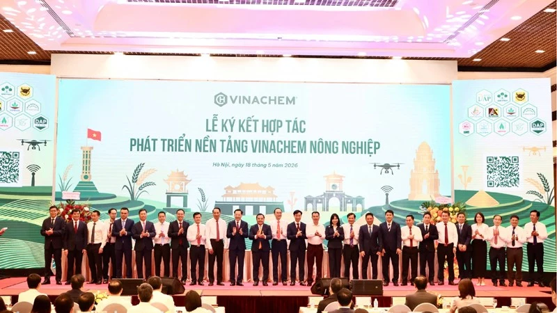 Vinachem Optimizes Supply Chain and Expands Sales Channels Through Digital Transformation