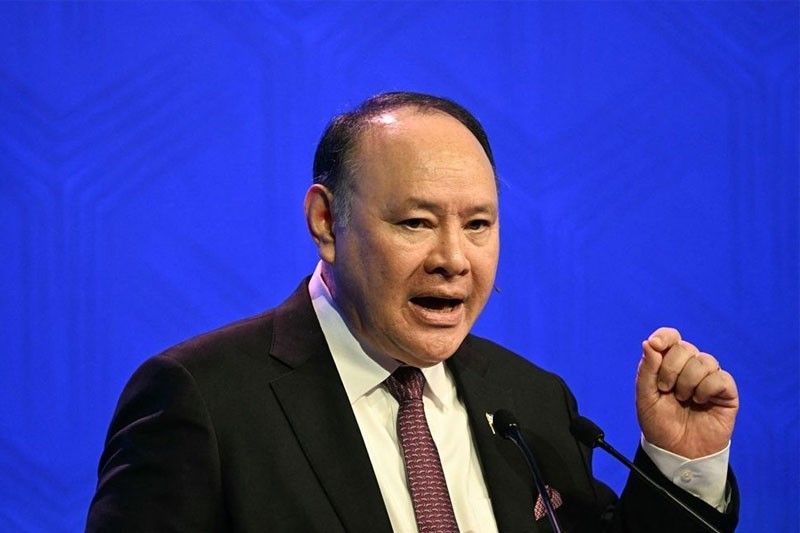 Gibo Defends Call for Pro-China Officials to Resign
