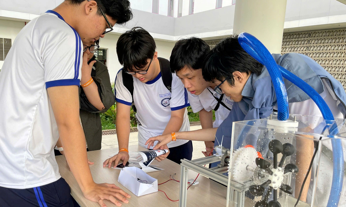 Vietnam Sees Surge in STEM University Applications as Skilled Workforce Drive Intensifies