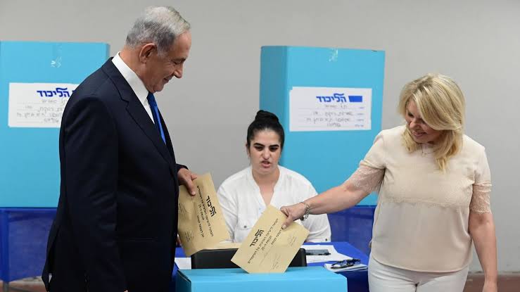 イスラエル総選挙、議席数拮抗で政治的危機か