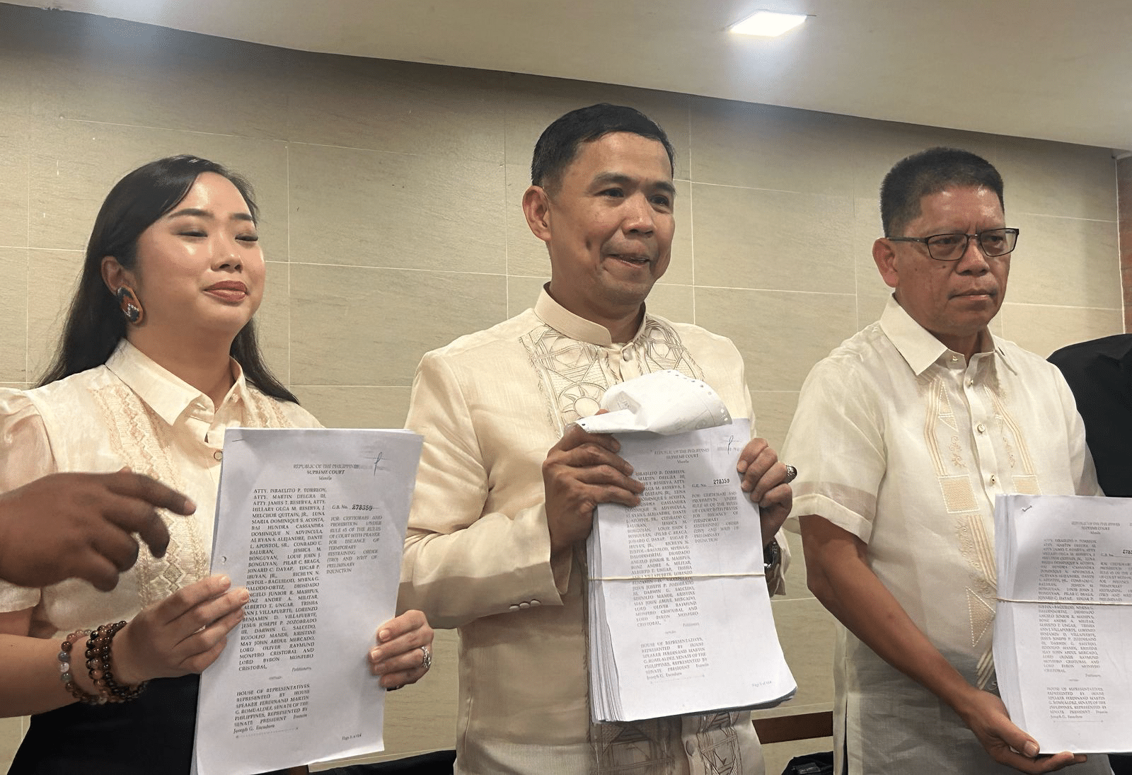 副大統領弾劾裁判、最高裁へのTRO申し立ては「ハウススペシャリティ」と議員