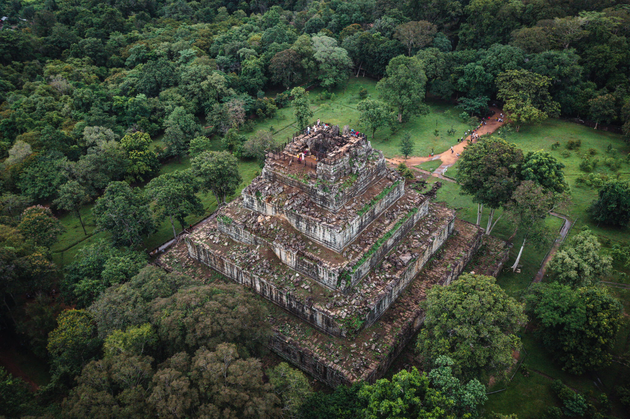 Koh Ker Temple Complex to Upgrade Tourist Roads to Asphalt