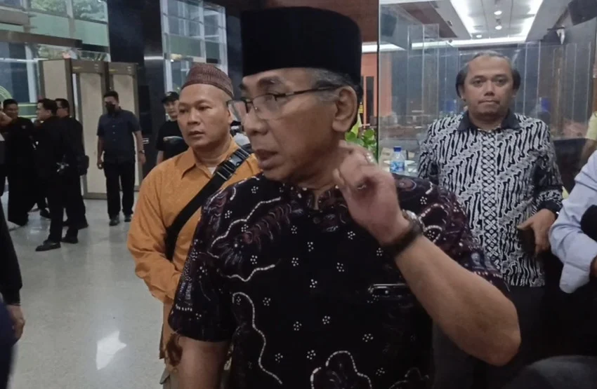 Top Islamic Leader Appears at Hajj Quota Corruption Trial Amidst Deputy Minister's Hearing