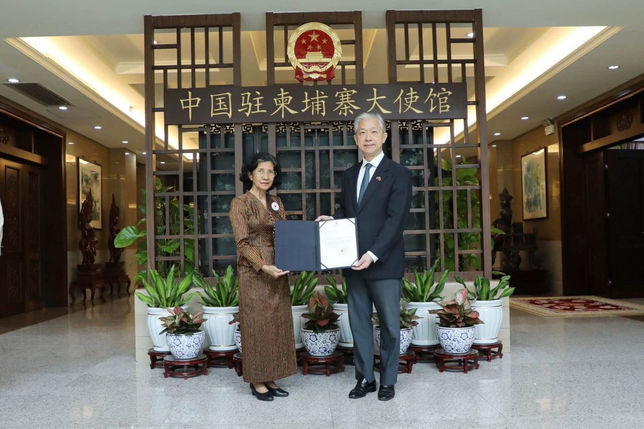 カンボジア赤十字、中国の洪水被害へ10万ドル寄付