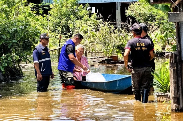 Lopburi Issues 'Red Flag' Flood Warning Amid Rising River Levels and Dam Concerns