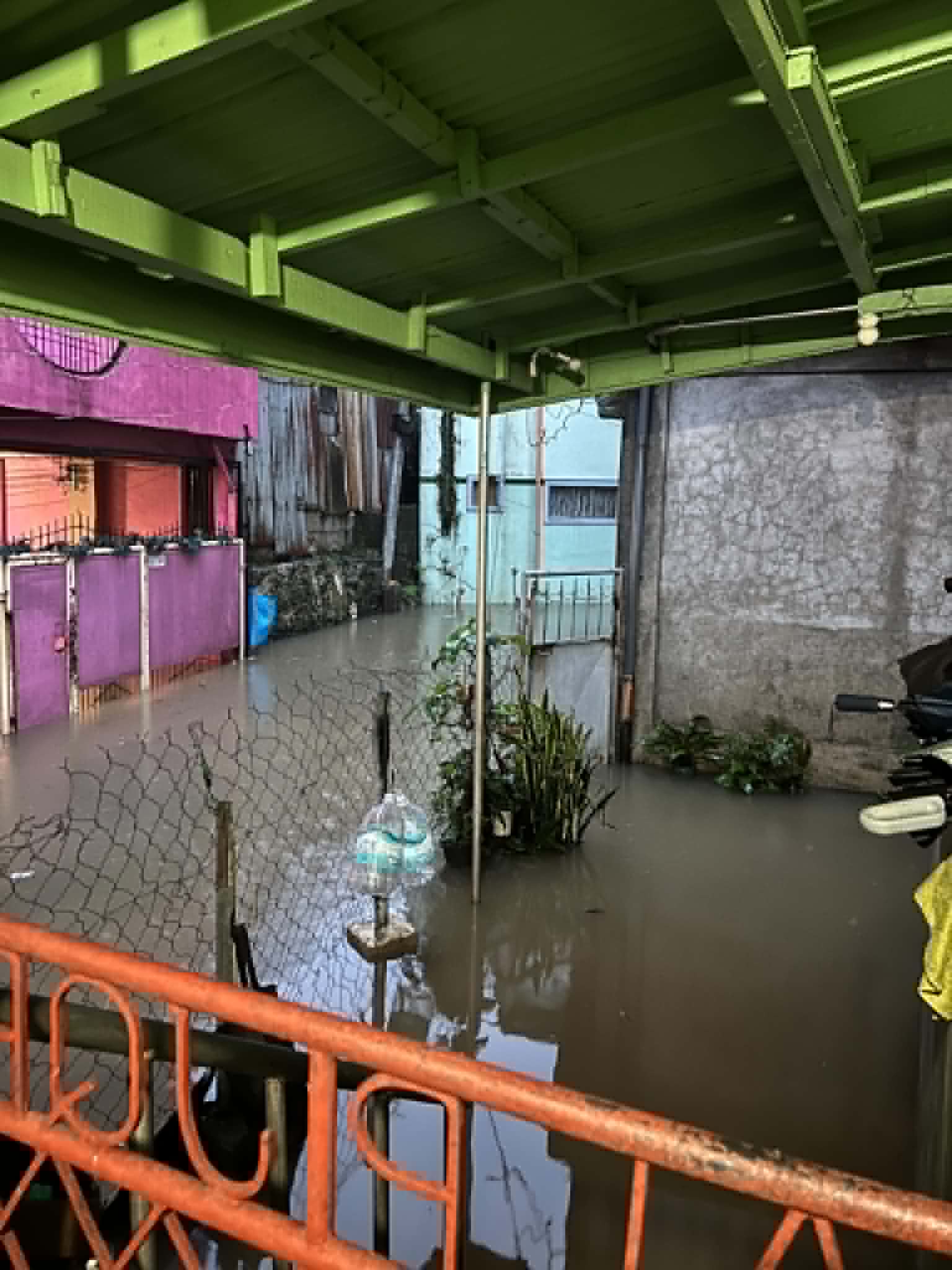 ベンゲット州、豪雨で住宅浸水 住民避難