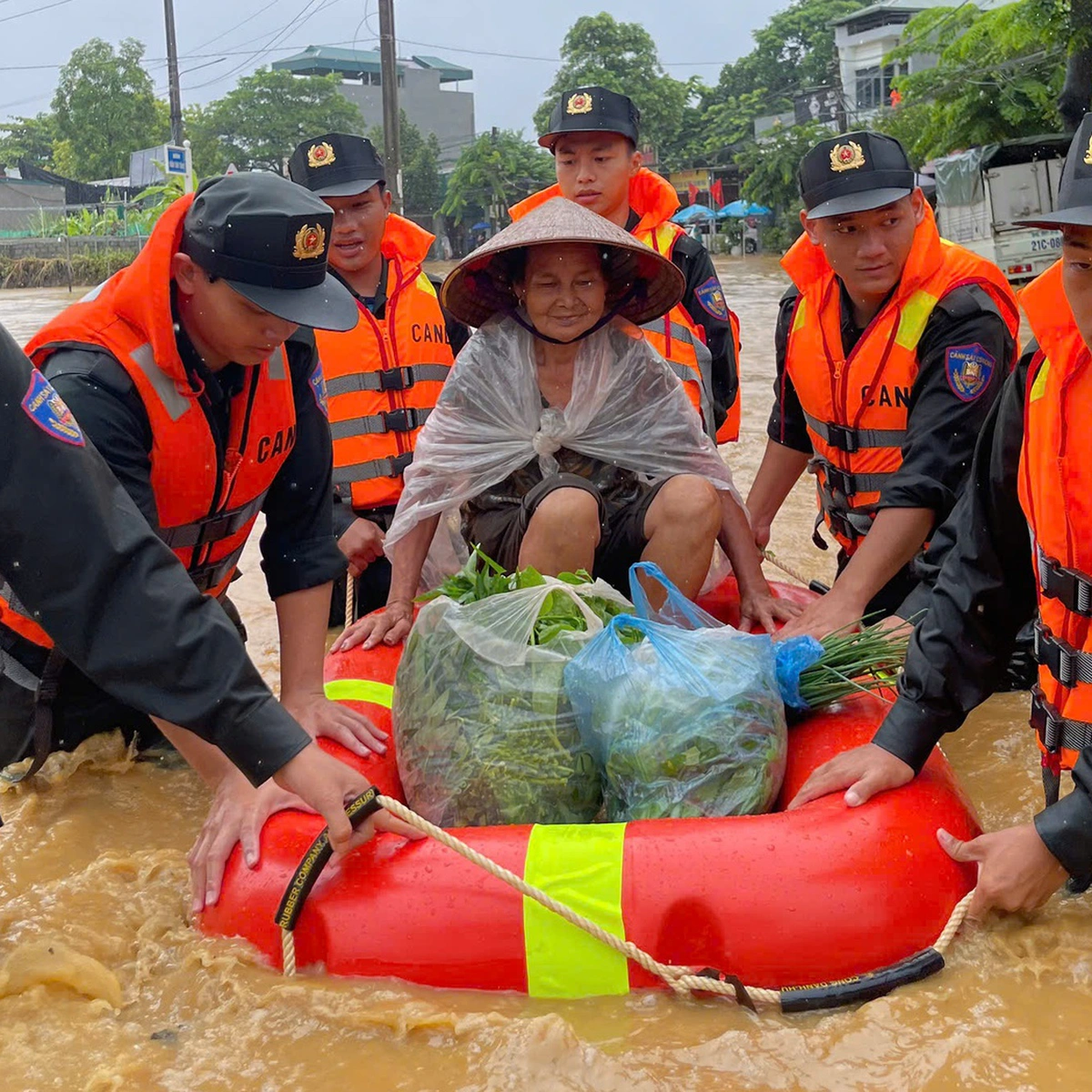Northern Vietnam Braces for Heavy Rainfall, Up to 300mm Forecast, Raising Infrastructure and Livelihood Concerns