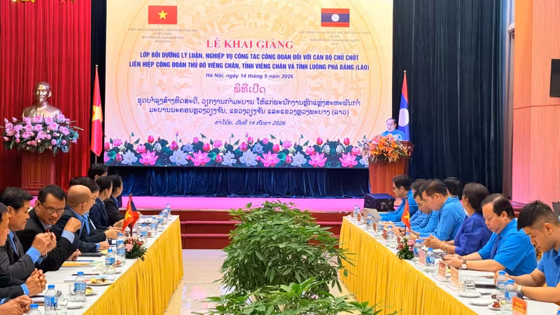 Vietnam-Laos Trade Union Exchange Symbolizes Deepening Bilateral Ties