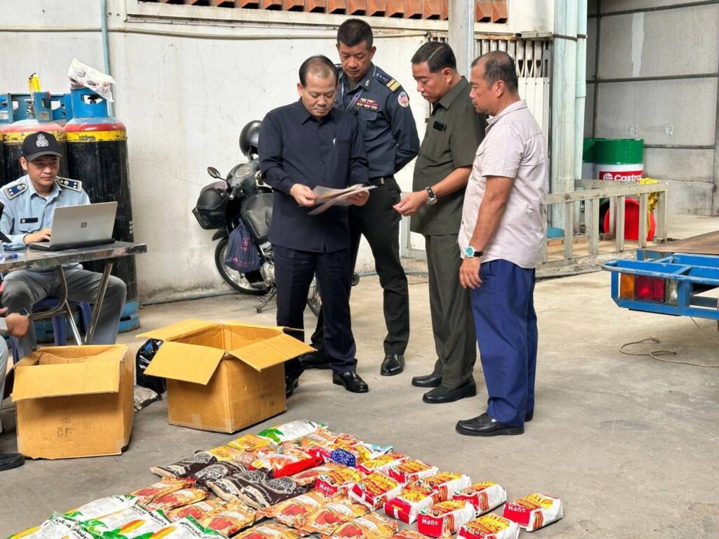 Phnom Penh Authorities Uncover 3 Online Scam Cases, 4 Factories Illegally Importing Goods from Thailand