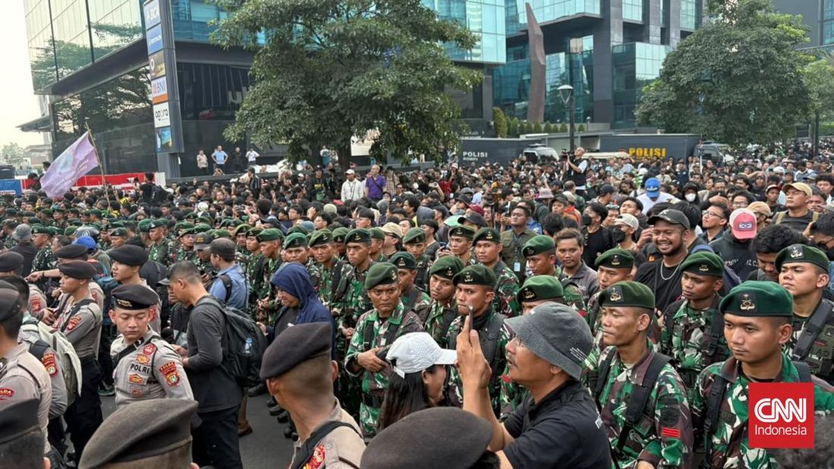 Indonesia Deploys Thousands for Student Protests in Jakarta, Urges Orderly Conduct