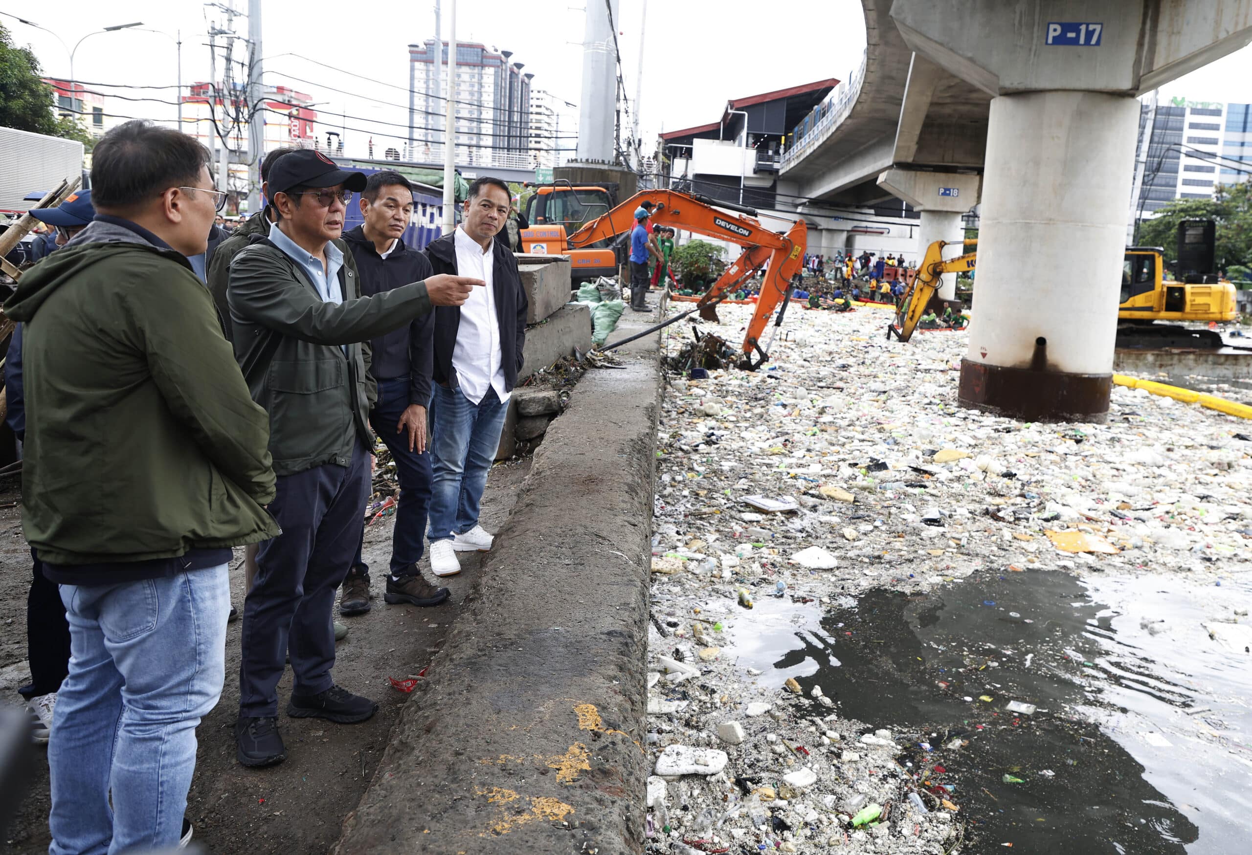 Parañaque's 'Sea of Trash' Prompts Presidential Inspection