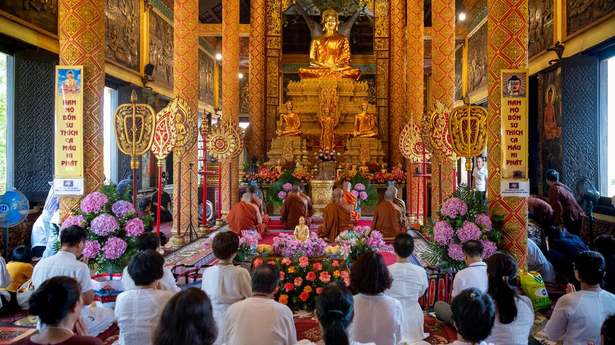 Hanoi's Khmer Pagoda Hosts Traditional Rains Retreat Ceremony