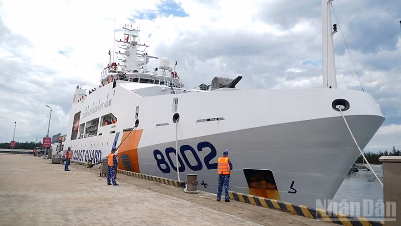 Vietnam Coast Guard Ship Completes Visit to India