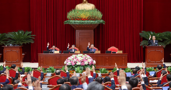 Vietnam Communist Party Central Committee Convenes Third Plenum to Chart National Development Course