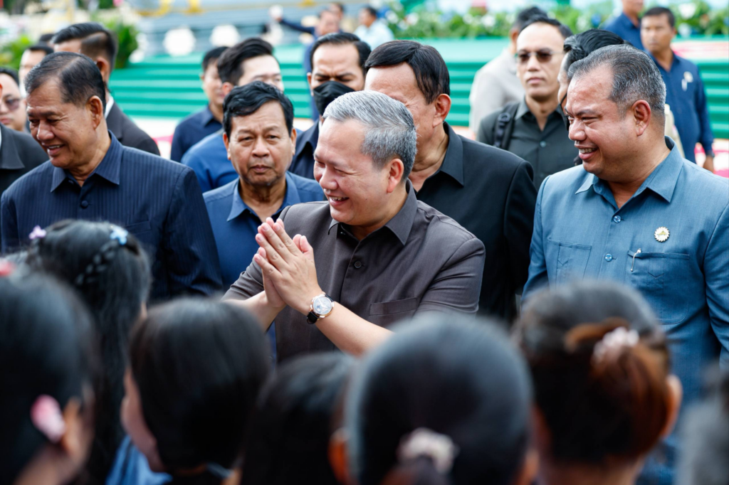 PM Hun Manet Urges Officials to Prioritize Public Service Over Personal Gain